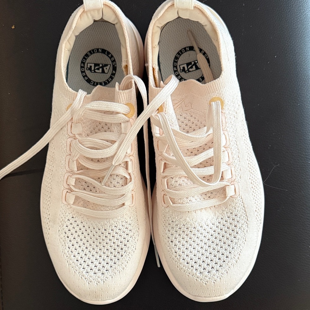APL blush pink size 5